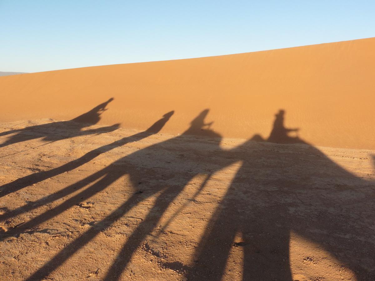 Authentic Riad & Activities Erg Мхамид Экстерьер фото